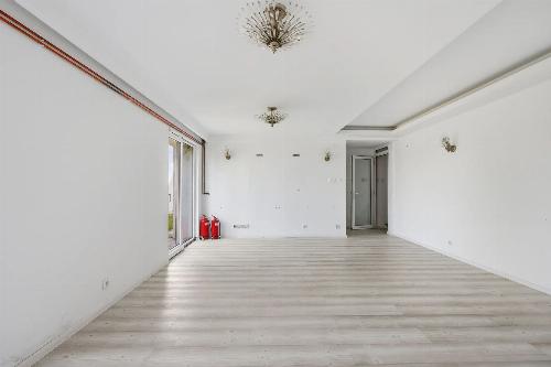 Vilă Exclusivistă cu Piscină pe Malul Lacului Tâncăbești 11