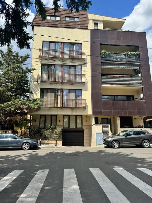 Floreasca. 84 mp + terasă 14 mp |  parcare subterana 6