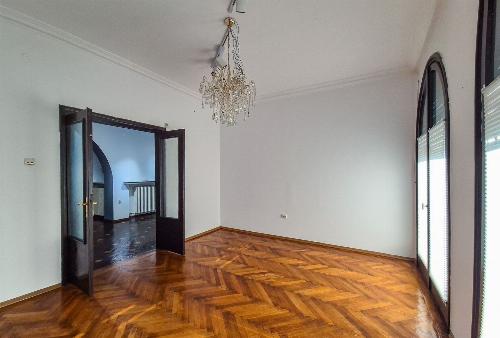 Transformă acest spațiu în sediul care îți reprezintă businessul. 2