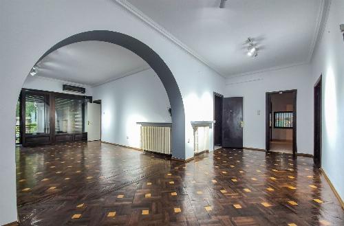 Transformă acest spațiu în sediul care îți reprezintă businessul. 4