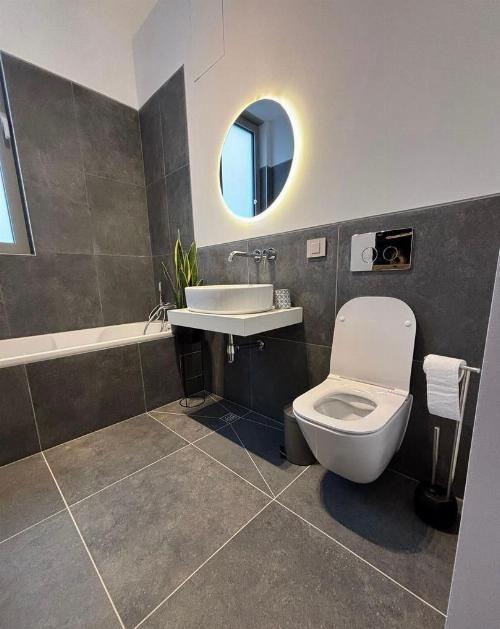 Vilă nouă la prima închiriere | Smart Home | Curte privată | Comu 13