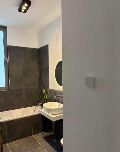 Vilă nouă la prima închiriere | Smart Home | Curte privată | Comu 14