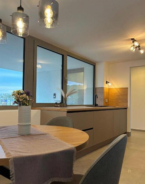 Vilă nouă la prima închiriere | Smart Home | Curte privată | Comu 4
