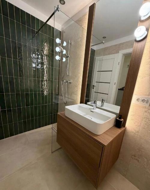 Apartament nou cu 3 camere și parcare subterană | Prima închiriere 8