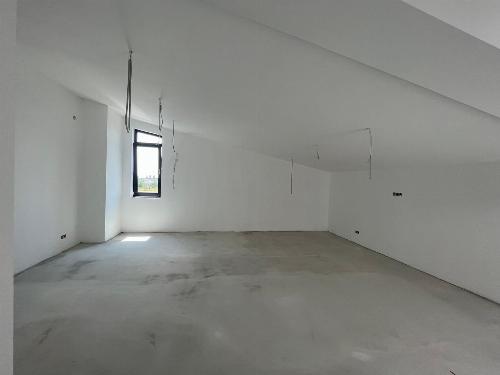 Vilă individuală nouă, arhitectură contemporană și curte generoasă 15