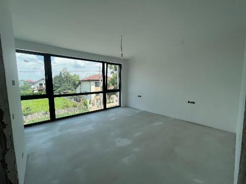 Vilă individuală nouă, arhitectură contemporană și curte generoasă 6