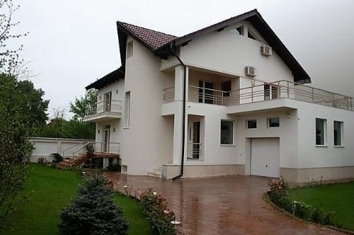 Casă de familie într-o zonă excelentă din Iancu Nicolae 2