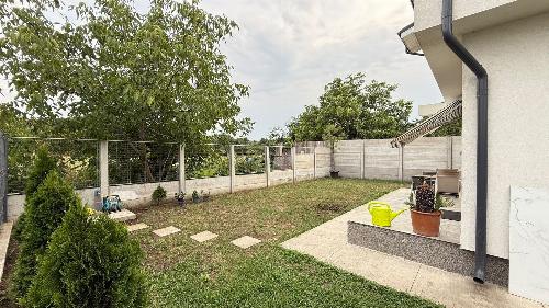 Vilă individuală cu terasă și grădină | Otopeni 3