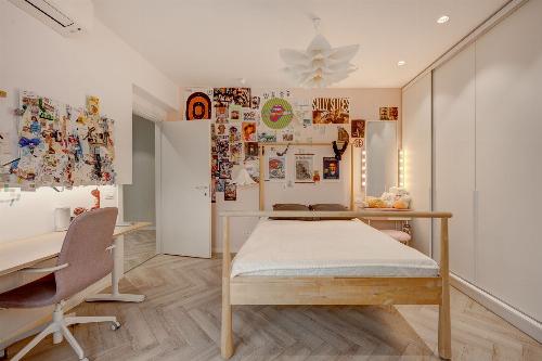 Apartament spectaculos 4 camere | 150 mp utili + terasă generoasă 70 mp | Delea 13