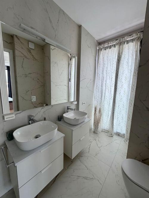 Penthouse premium de închiriat | WIN Herăstrău | 4 camere | Terasă de 50 mp 13