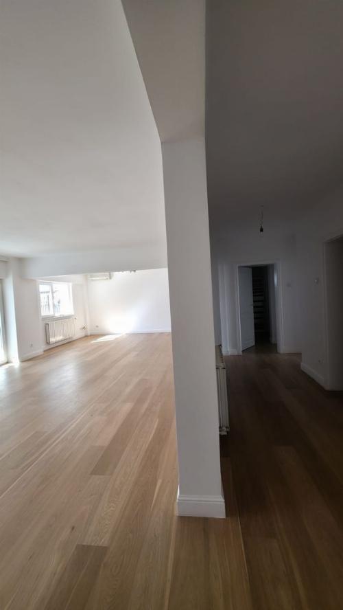 Spacious and bright apartment, completely renovated, near Herastrau Park 5