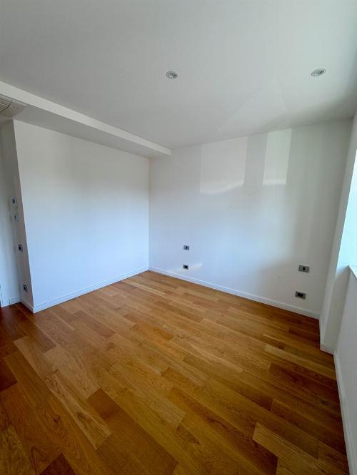 VAT is not applied! Ground floor apartment with 2 rooms! Metro access 9