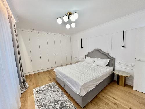 Bloc boutique/ parcare subterană 8