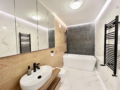 Bloc boutique/ parcare subterană 9