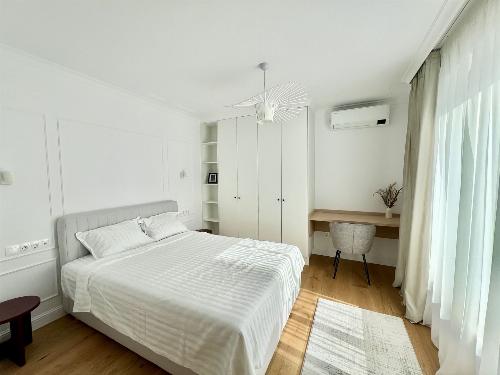 Bloc boutique/ parcare subterană 10