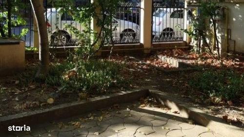 Vilă Individuală Herăstrău | 300 mp | 8 Camere | Teren 355 mp | Garaj 6