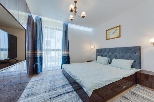 One Herastrau Plaza / parking and speaker included 5