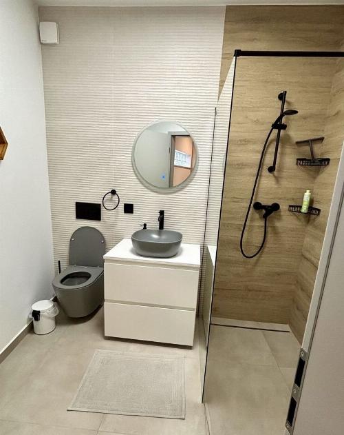 Lascar Catargiu – 3 rooms, underground garage 7