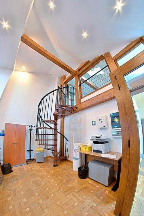 Piata Romana, vila interbelica consolidata. Ideal resedinta, birou 12