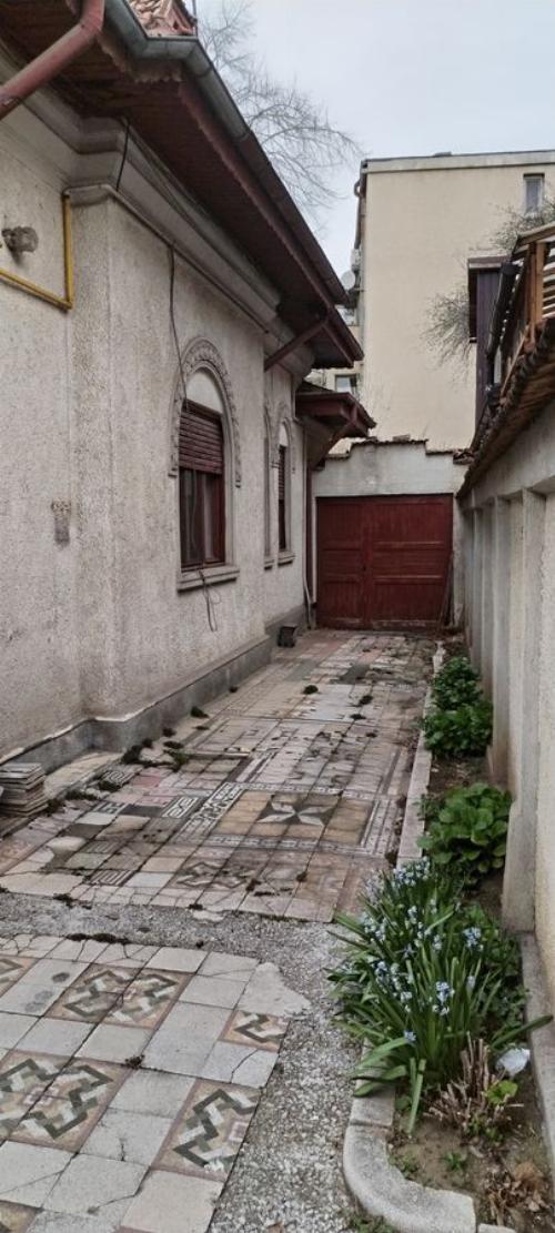 Vilă 5 camere de vânzare | Floreasca | Curte proprie 18