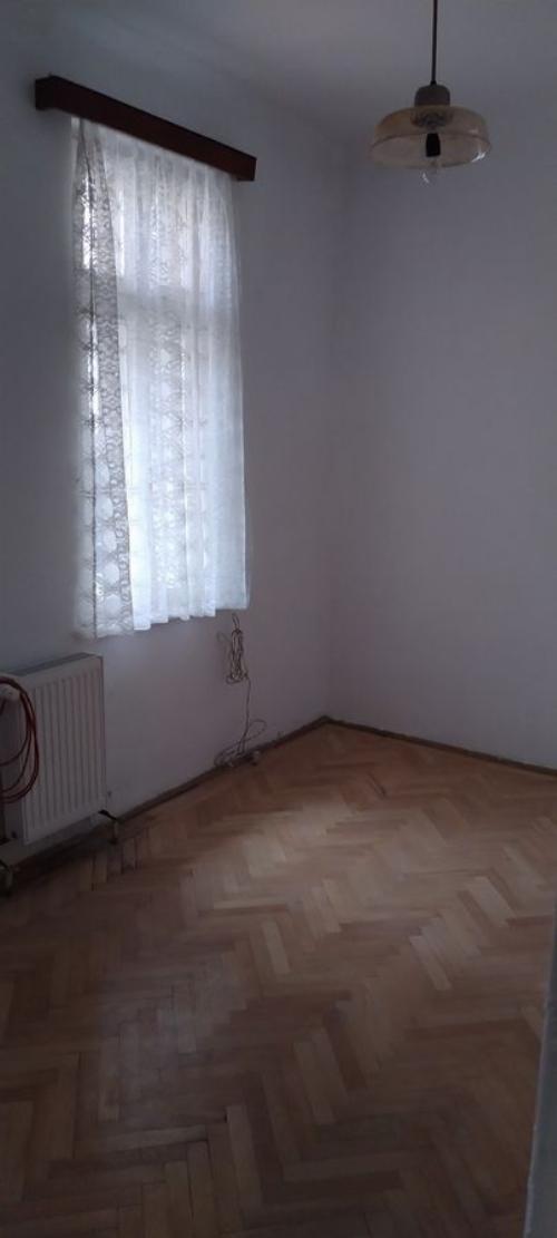 Vilă 5 camere de vânzare | Floreasca | Curte proprie 9