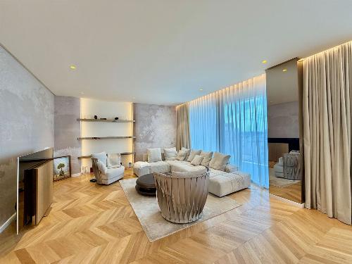 O experiență de locuire aparte | 280 mp utili | Suită matrimonială 100 mp 12