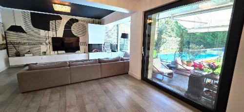 Iancu Nicolae, modern villa with pool and private garden 1