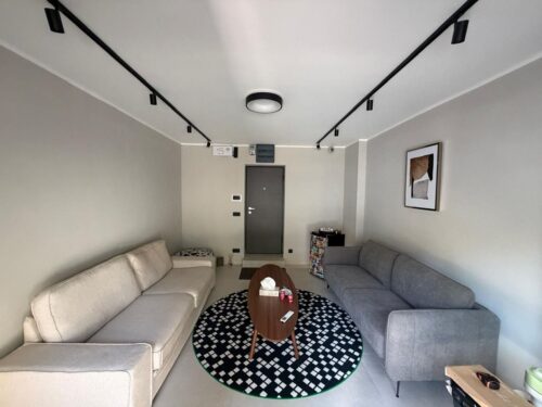 Crosspoint Imobiliare – Crosspoint Real Estate- Spațiu comercial cu terasă 20 mp | Ideal cafenea | Strada Paris - crosspoint-imobiliare.ro