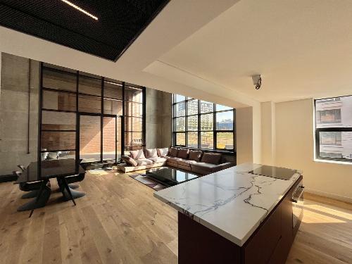Spectacular duplex with 4 rooms, 214 sqm and private terrace 12