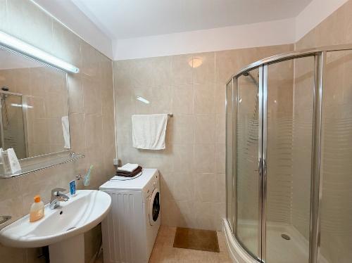 Apartament 4 camere de închiriat | Eleganță clasică | Calea Plevnei 12