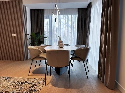 Apartament de lux cu 4 camere de închiriat – Aviatorilor 3