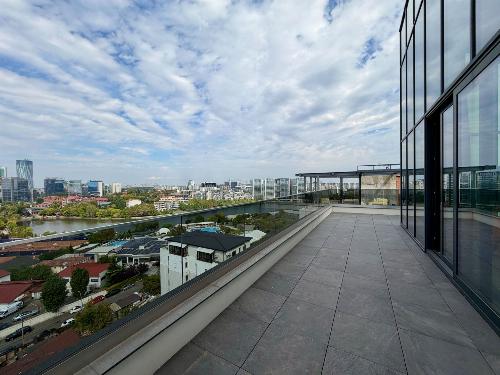 Penthouse unic! Vedere spectaculoasă spre lac 2